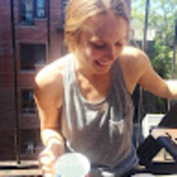 Meet your Posher, Bianca - Picture 1 of 1